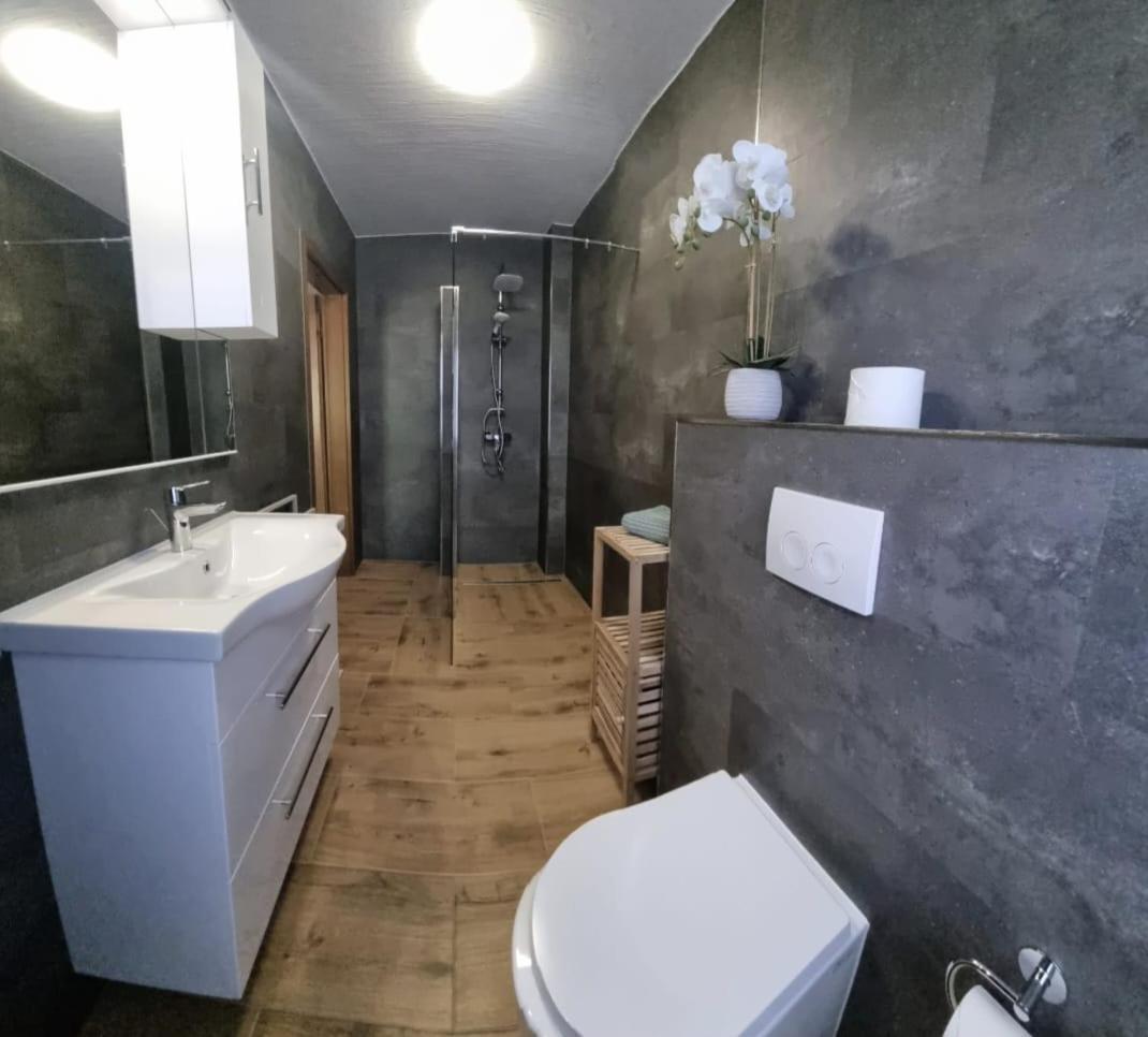 Hotel Und Pension Al Dente Nunchritz Luaran gambar